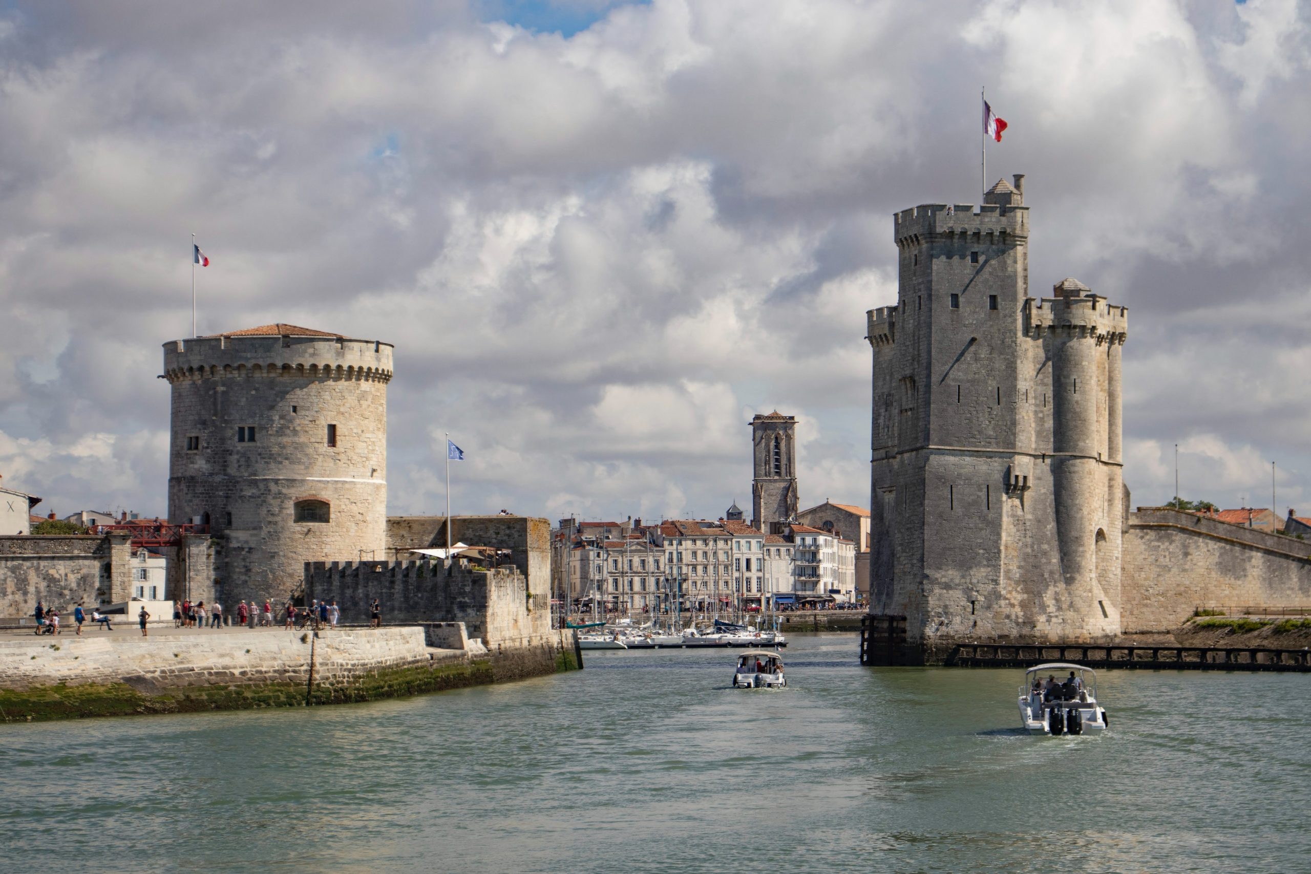 tours la rochelle